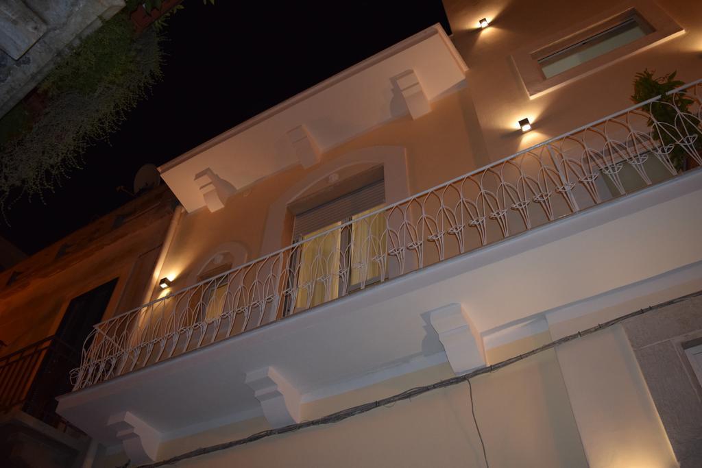Domus Al Corso Con Servizio B&B Canosa di Puglia Εξωτερικό φωτογραφία