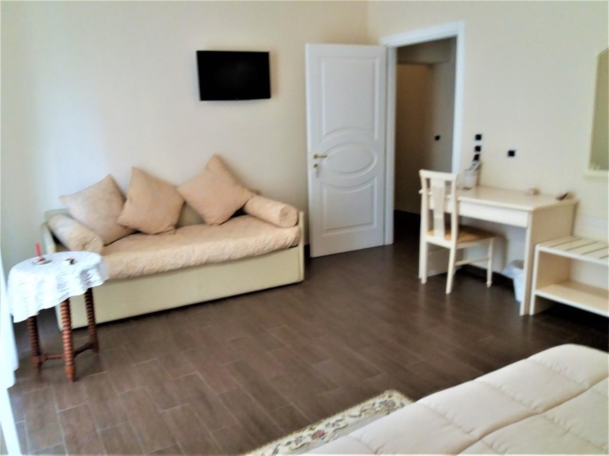 Domus Al Corso Con Servizio B&B Canosa di Puglia Εξωτερικό φωτογραφία